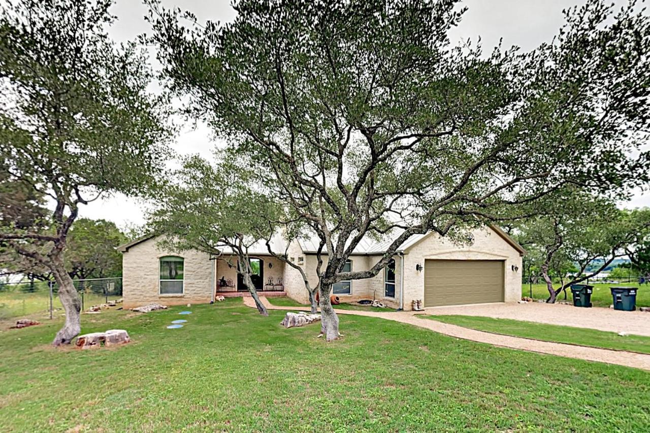 Vila Cliff Side Oasis Spicewood Exteriér fotografie