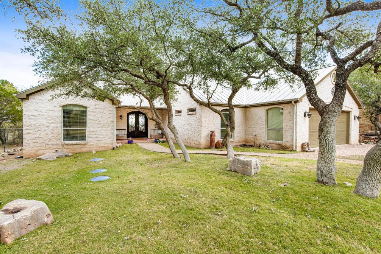 Vila Cliff Side Oasis Spicewood Exteriér fotografie